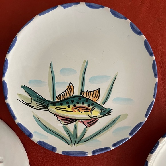 4 Handmade VIETRI ITALAN plates, 7.5”dia. eat & washed in dishwasher & display - Picture 6 of 7